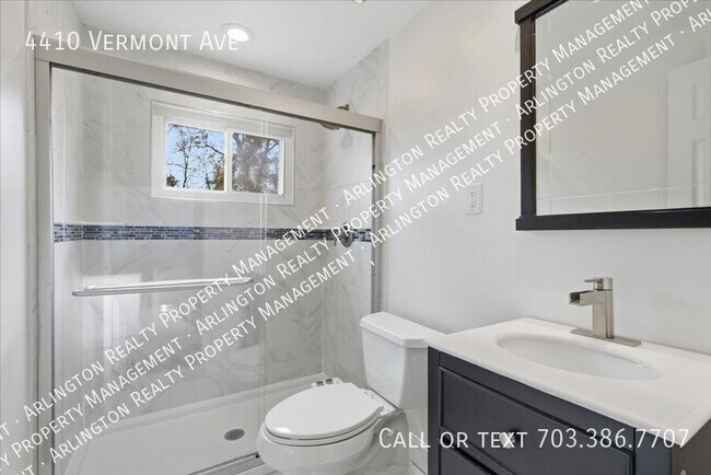 Building Photo - 4410 Vermont Ave