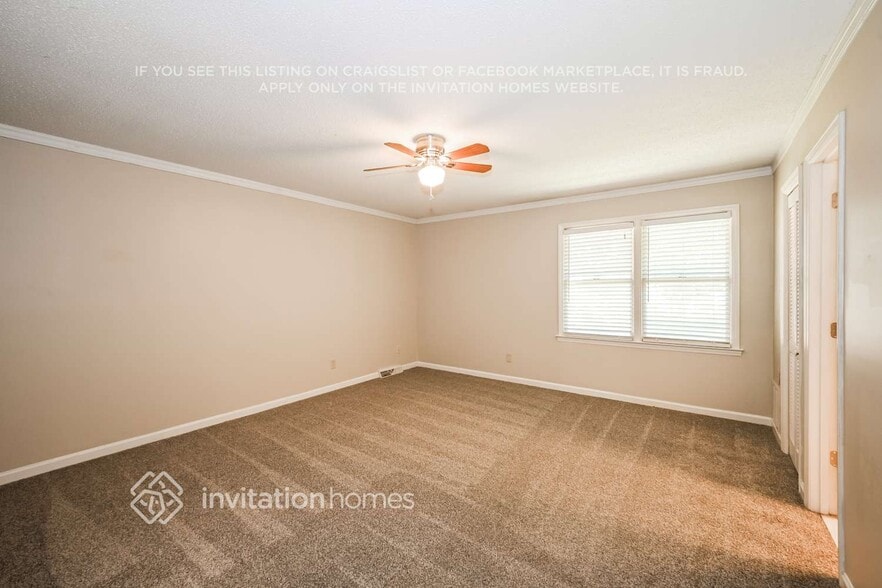 Building Photo - 7131 Hillside Ln