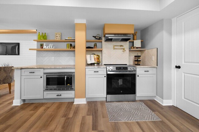 Building Photo - Newly renovated 4 bed 2.5 bath, located in heart of downtown Wilmington