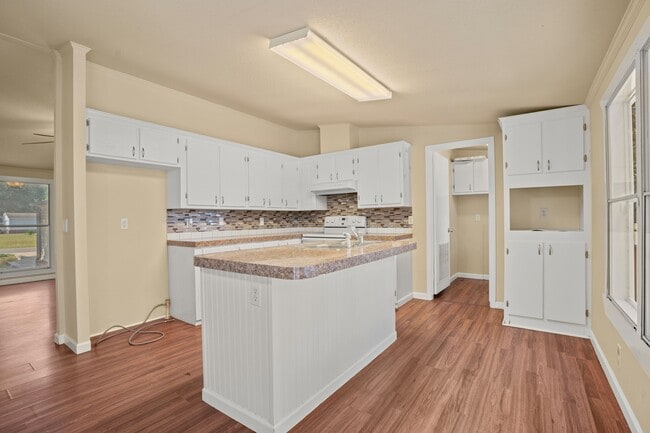 Building Photo - 16263 Kanani Ct