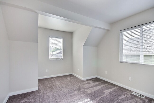 Building Photo - Updated, DuPont 3 BR home with AC for rent.