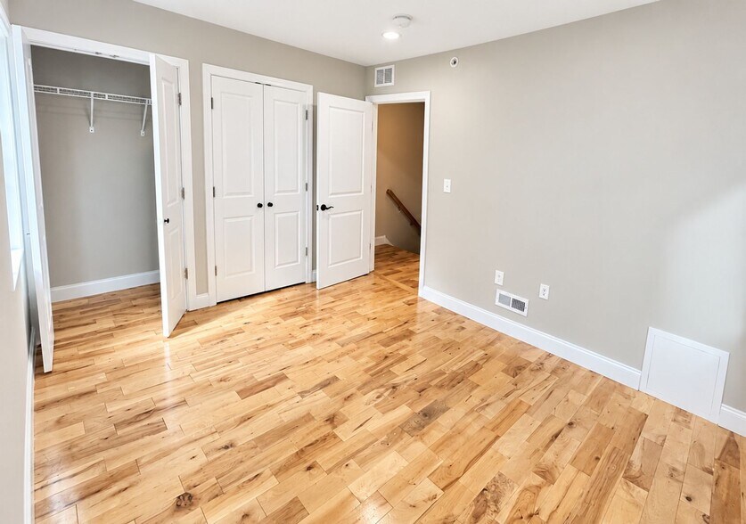 Building Photo - 426 N 40th St
