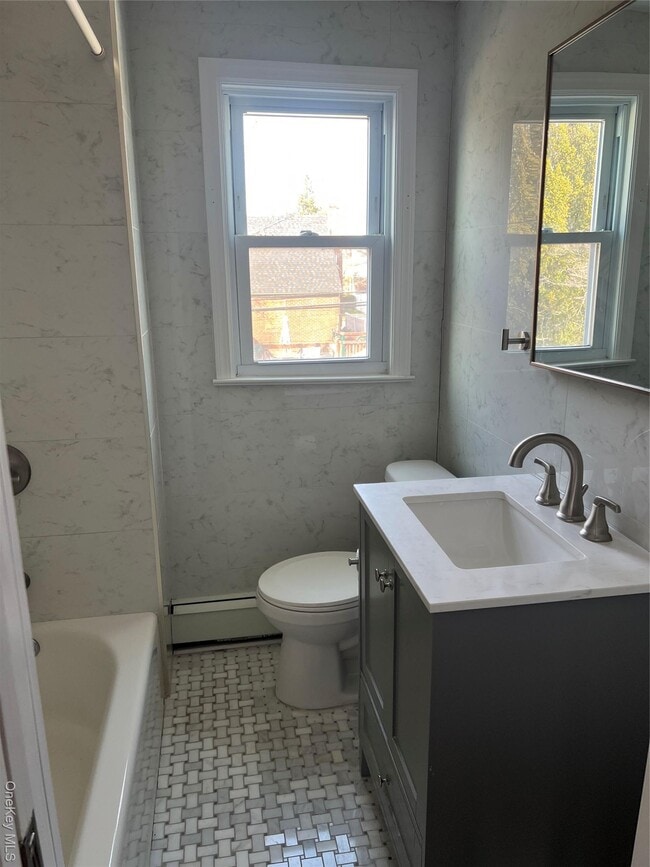 Building Photo - 1016 Oaks Dr