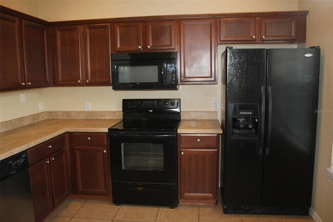 Building Photo - 6432 S Goldenrod Rd