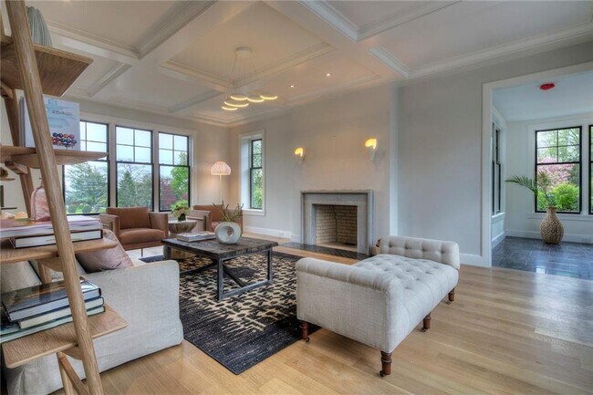 Building Photo - 766 Indian Ave