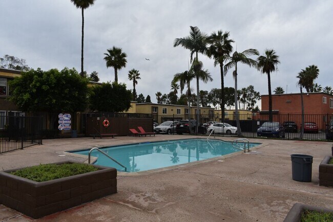 Building Photo - Modern 2 bed 1 Ba Unit, Private Patio and Community Pool (San Diego, 92105)