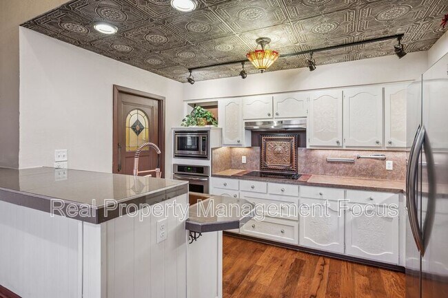 Building Photo - 2029 Whippoorwill Ln