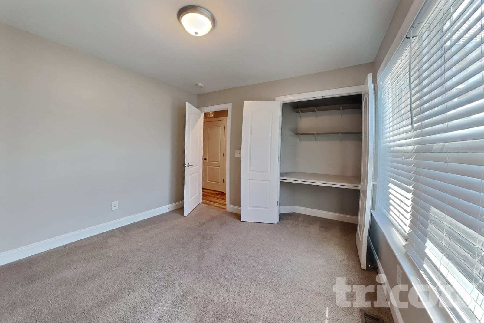 Building Photo - 302 Oxfordshire Dr