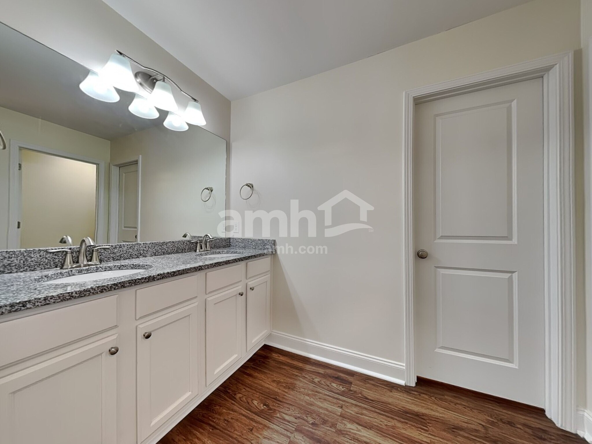 Building Photo - 208 Clearwater Cir