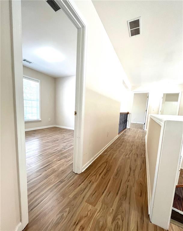 Building Photo - 570 Midhurst Pl