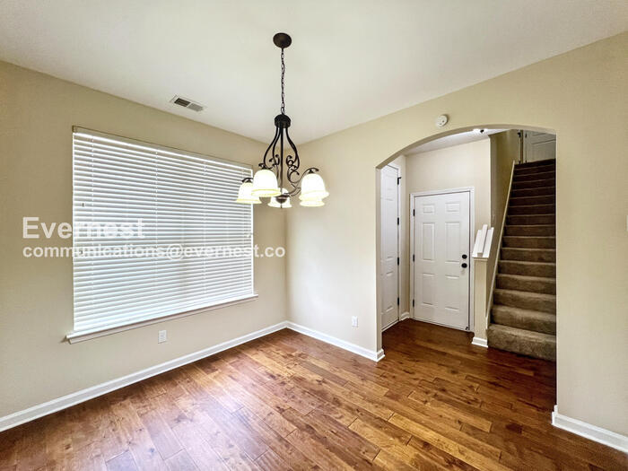 Building Photo - 6057 Abigail Bluffs Dr