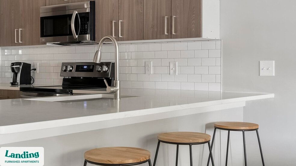 Building Photo - 1880 Maple Dr NW