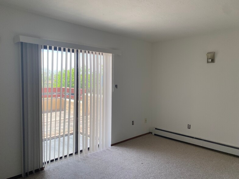 Building Photo - 1464 Avenida de las Americas