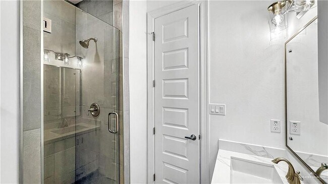 Building Photo - 5106 Sebastian Dr