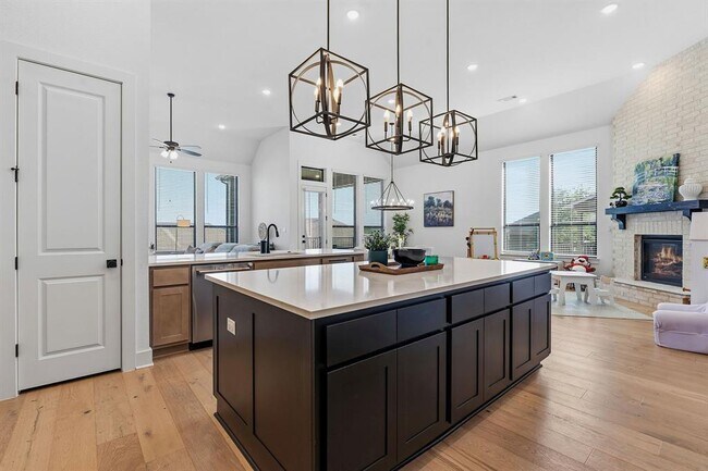 Building Photo - 212 Texas Bluebonnet Trl