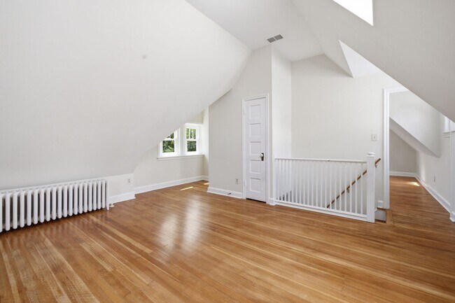 Building Photo - 1500 44th St NW