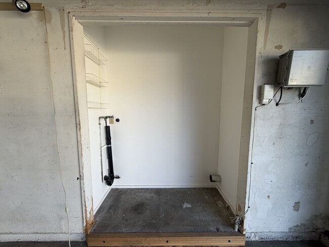 Building Photo - 1594 Christopher Ln
