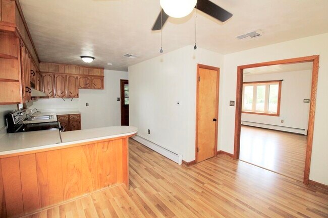 Building Photo - 3966 Port Republic Rd