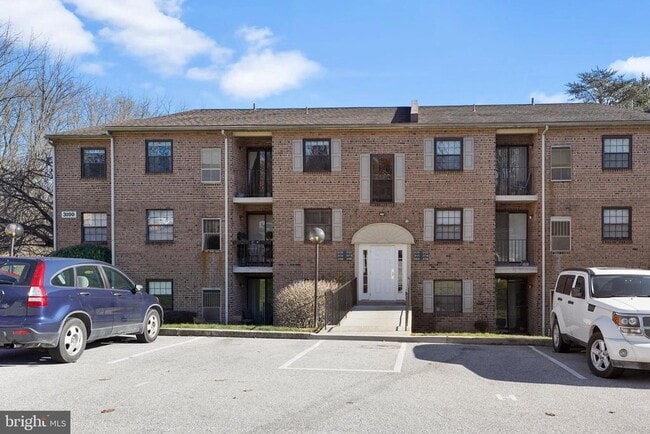 Building Photo - 3120 Valley Dr