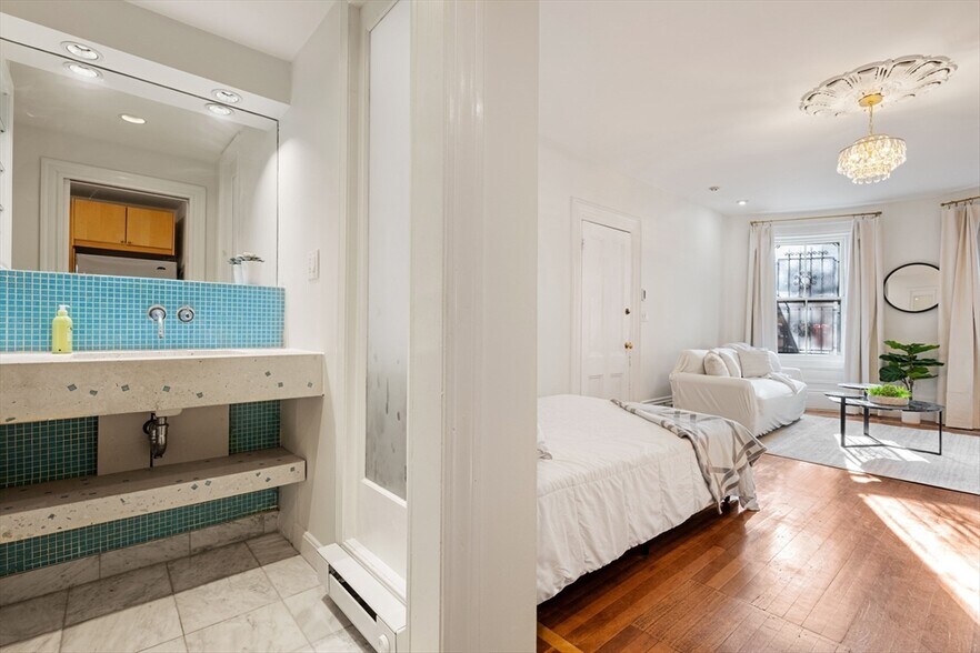 Building Photo - 15 Concord Sq