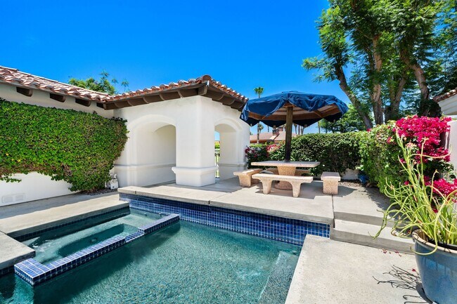 Building Photo - 79695 Mandarina