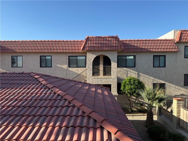 Building Photo - 2085 Mesquite Ave