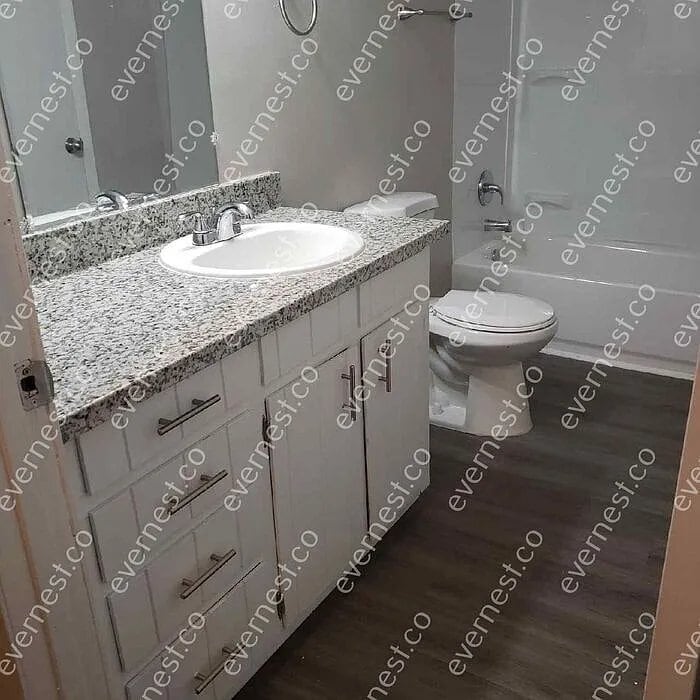 Building Photo - 475 Lowe Cir