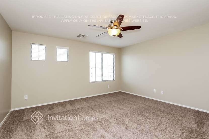 Building Photo - 5753 W Siesta Way