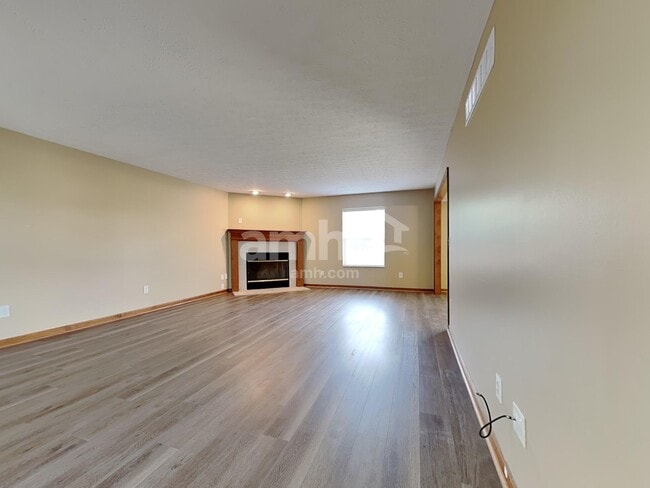 Building Photo - 3075 Foxhound Dr