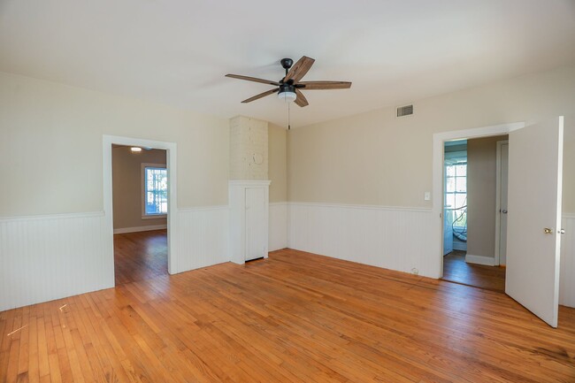 Building Photo - Charming 4-Bedroom Home with Hardwood Floo...