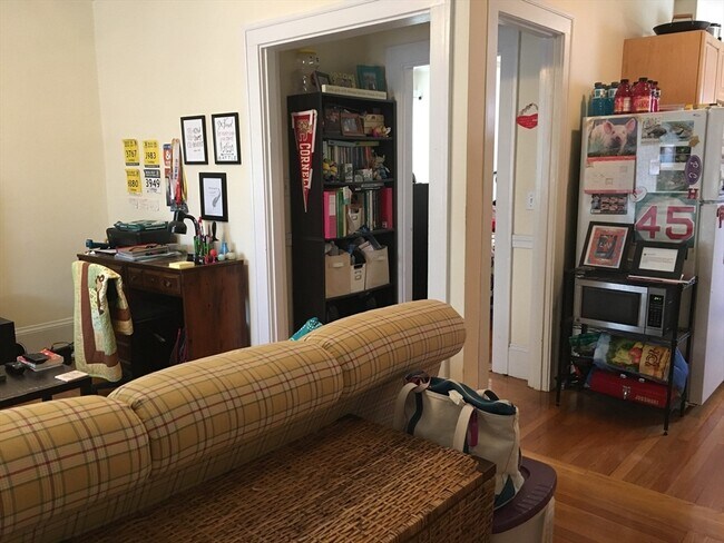 Building Photo - 592 Washington St