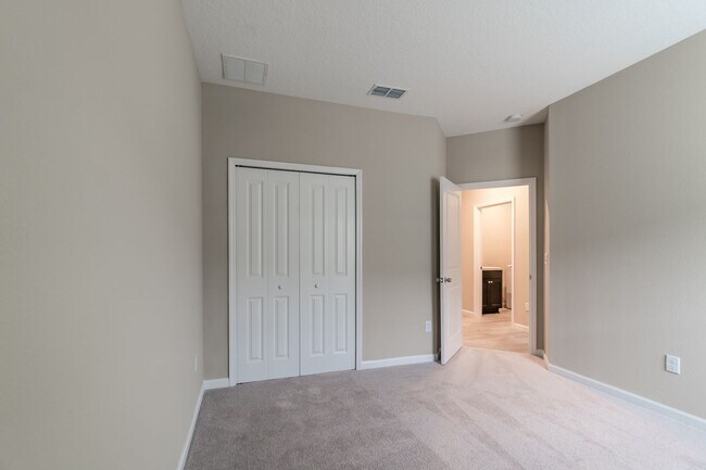 Building Photo - 6343 Morning Blf Dr