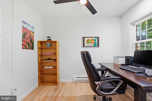 Building Photo - 3454 Martha Custis Dr