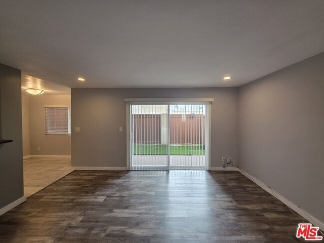 Building Photo - 210 S Lucia Ave