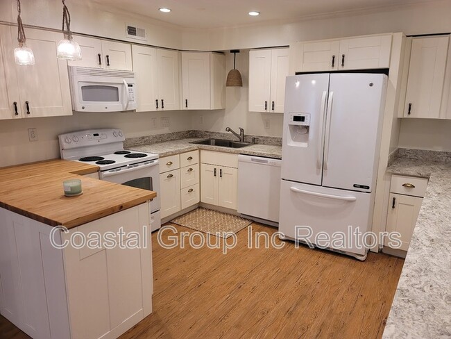 Building Photo - 402 Duck Hunter Ct