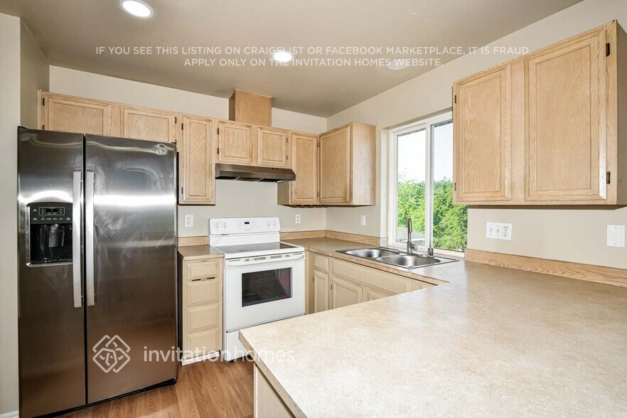 Building Photo - 604 Cammarano Ct SW