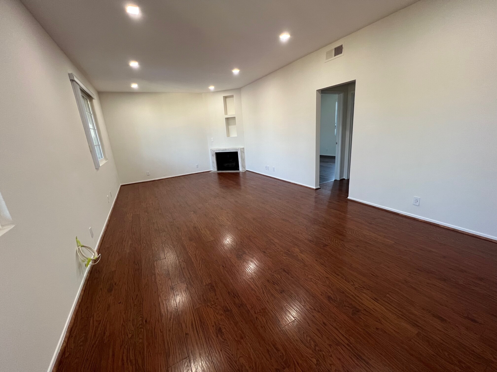 Building Photo - 3822 Bentley Ave