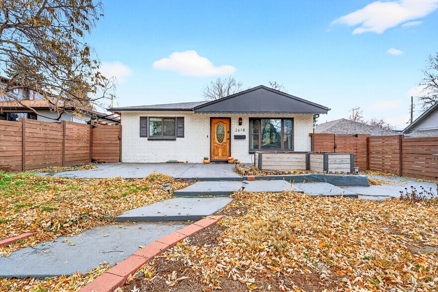 Primary Photo - 2618 Meade St