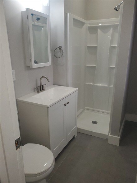 Building Photo - 738 Washington St