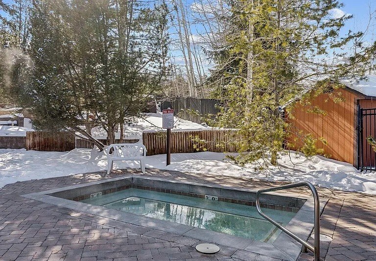 Building Photo - 2025 Canyons Resort Dr