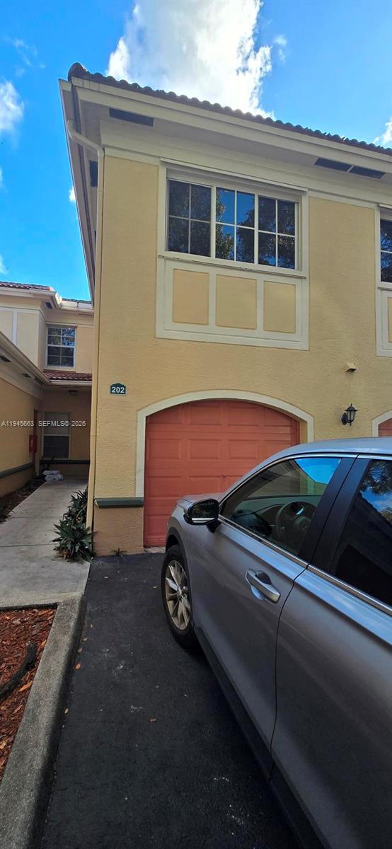 Building Photo - 2589 Centergate Dr