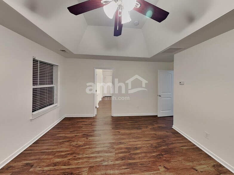 Building Photo - 1386 Key Manor Ln