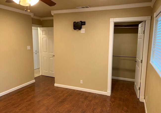 Building Photo - 3 bedroom 2 bathroom in Live Oak