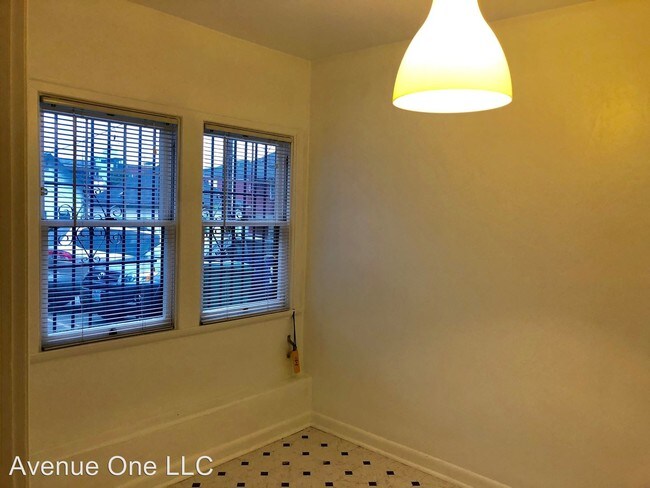 Building Photo - 4225 Brooklyn Ave NE