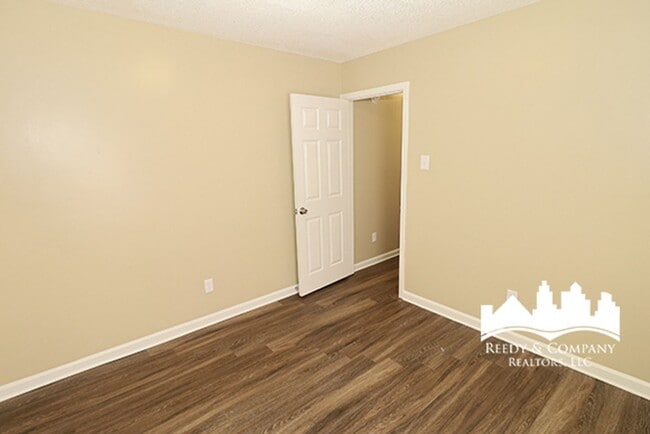 Building Photo - 275 Gracewood St