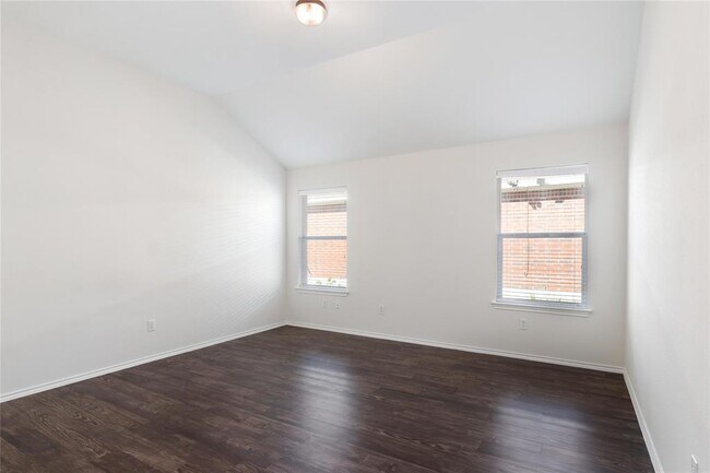 Building Photo - 1117 Alexandria Way