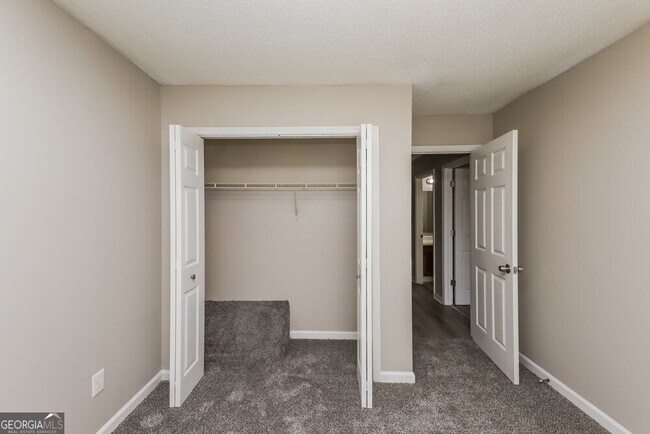 Building Photo - 3517 Ten Oaks Cir