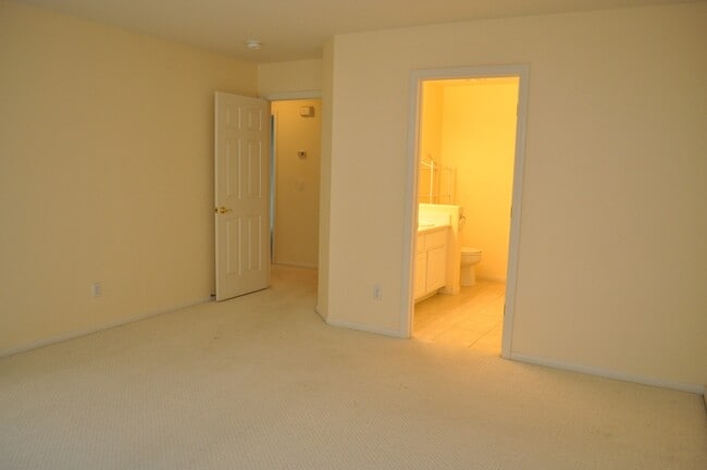 Building Photo - Lovely Single Story Home in Silverado Cany...
