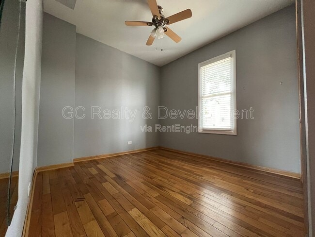 Building Photo - 2145 N Lakewood Ave