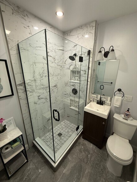 Building Photo - 32 Reedsdale St